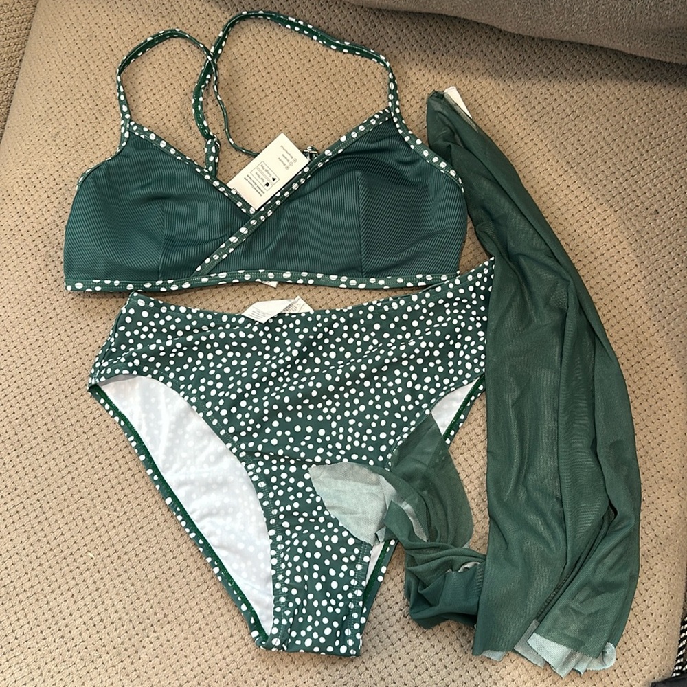 Cupshe bathing suit, NWT NEW 3 piece set with sarong cover-up. Bundle & Save!